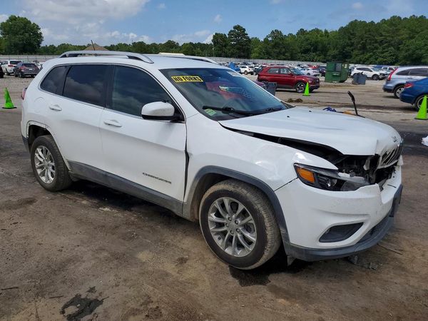 2019 JEEP CHEROKEE LATITUDE FWD