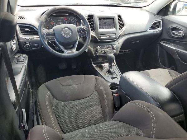 2019 JEEP CHEROKEE LATITUDE FWD