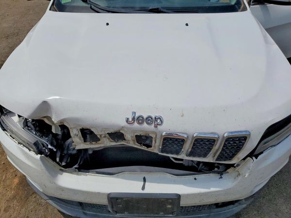 2019 JEEP CHEROKEE LATITUDE FWD