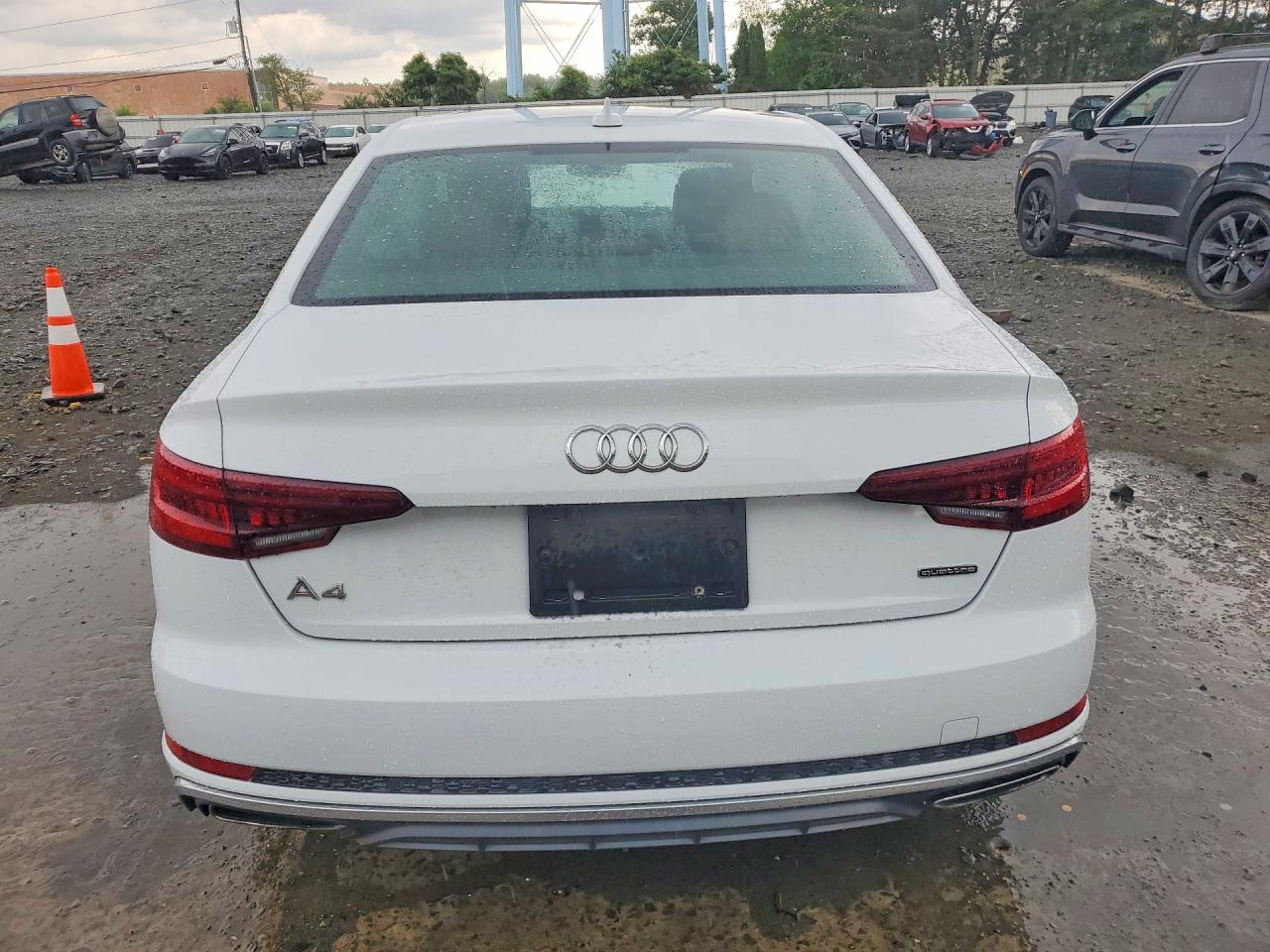 2019 AUDI A4 quattro Premium