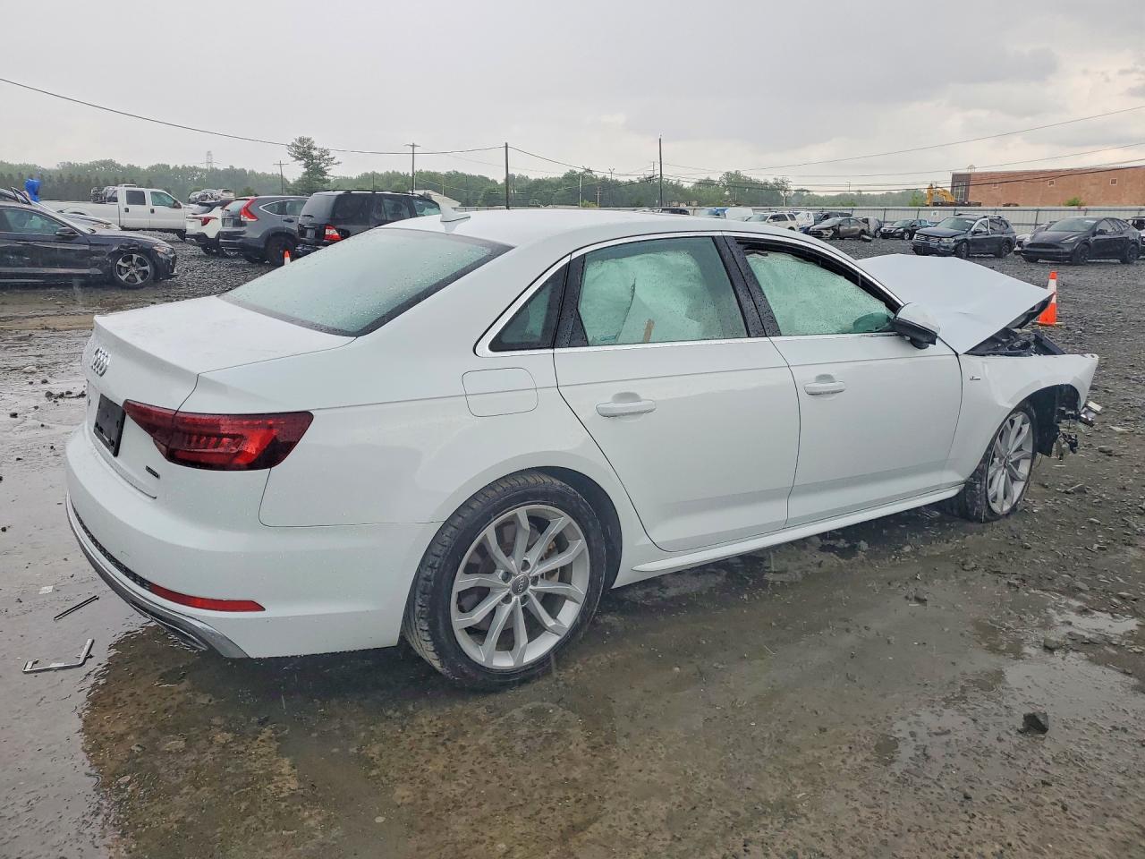 2019 AUDI A4 quattro Premium