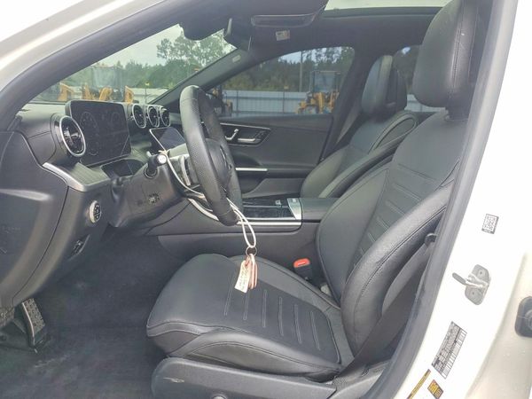 2024 MERCEDES-BENZ C C300