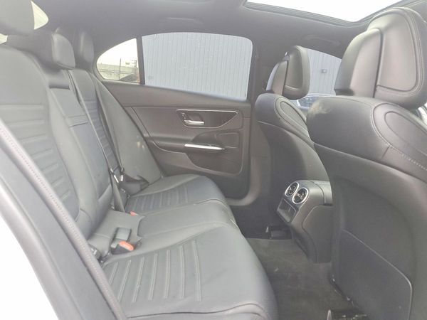 2024 MERCEDES-BENZ C C300