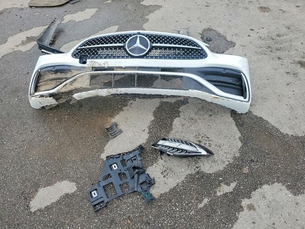 2024 MERCEDES-BENZ C C300