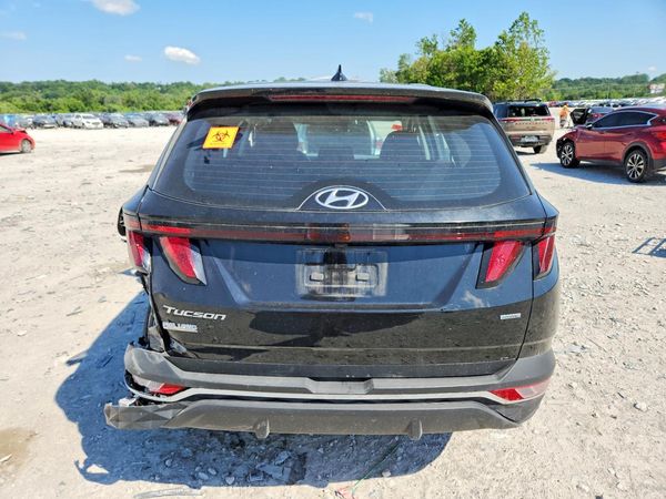 2022 HYUNDAI TUCSON SE