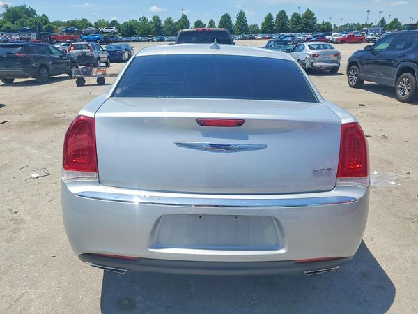 2020 CHRYSLER 300