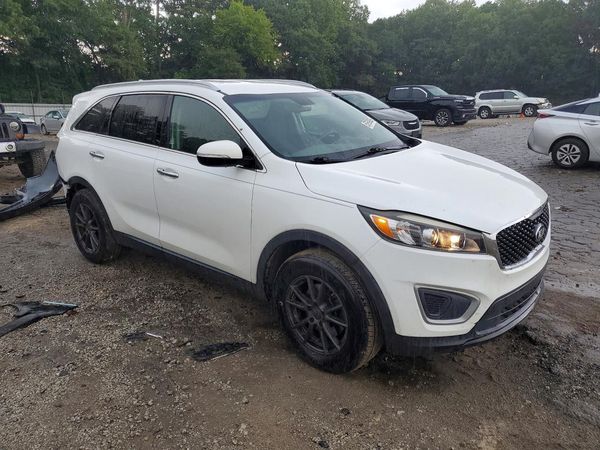 2017 KIA SORENTO L, LX