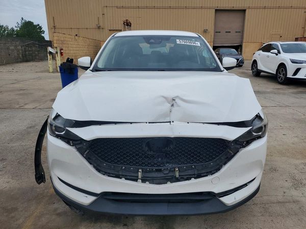 2017 MAZDA CX-5 Sport