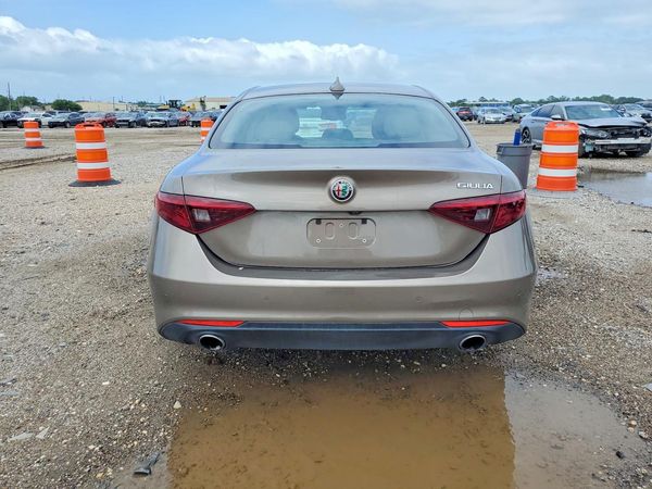 2019 ALFA ROMEO GIULIA RWD