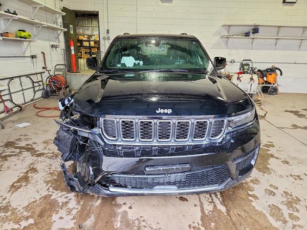 2024 JEEP GRAND CHEROKEE LAREDO 4X4