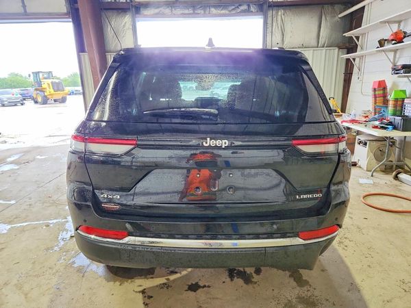 2024 JEEP GRAND CHEROKEE LAREDO 4X4