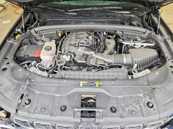 2024 JEEP GRAND CHEROKEE LAREDO 4X4