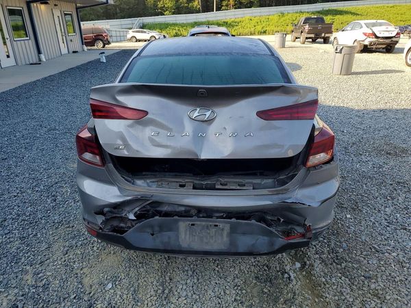 2020 HYUNDAI ELANTRA SE