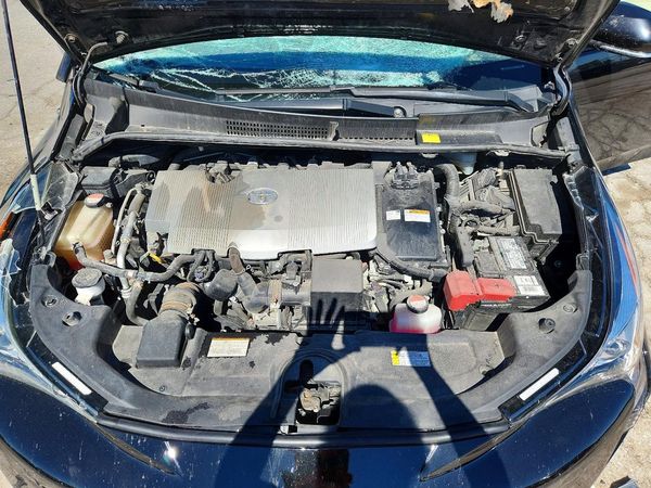 2016 TOYOTA PRIUS