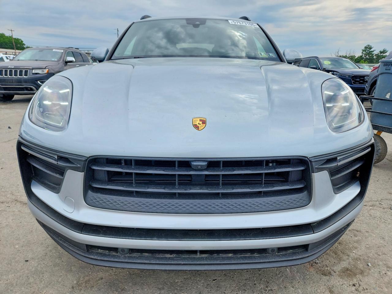 2022 PORSCHE MACAN