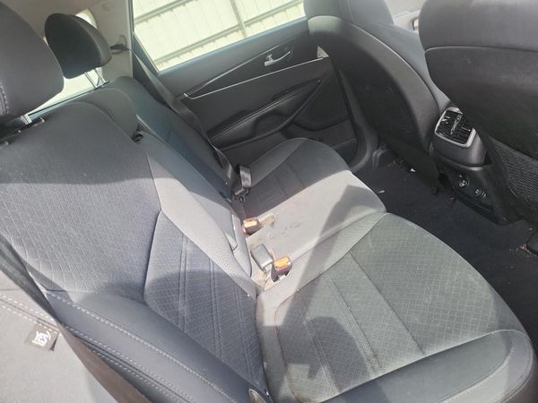 2018 KIA SORENTO L, LX