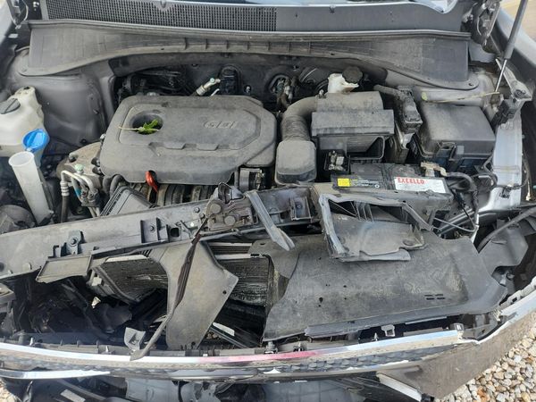 2018 KIA SORENTO L, LX