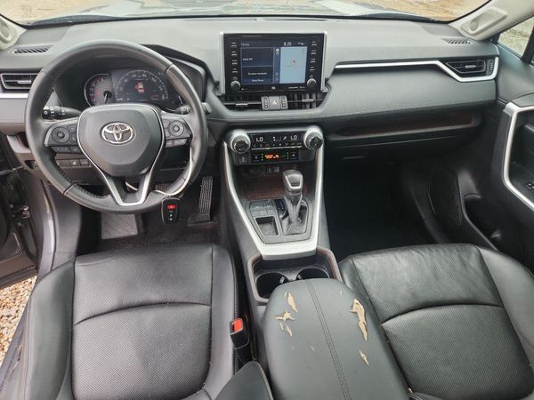 2021 TOYOTA RAV4 Limited