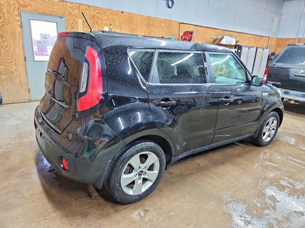 2017 KIA SOUL Base