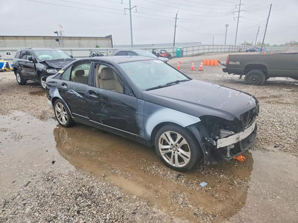 2012 MERCEDES-BENZ C