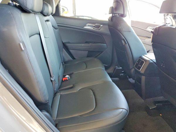 2025 KIA SPORTAGE SX