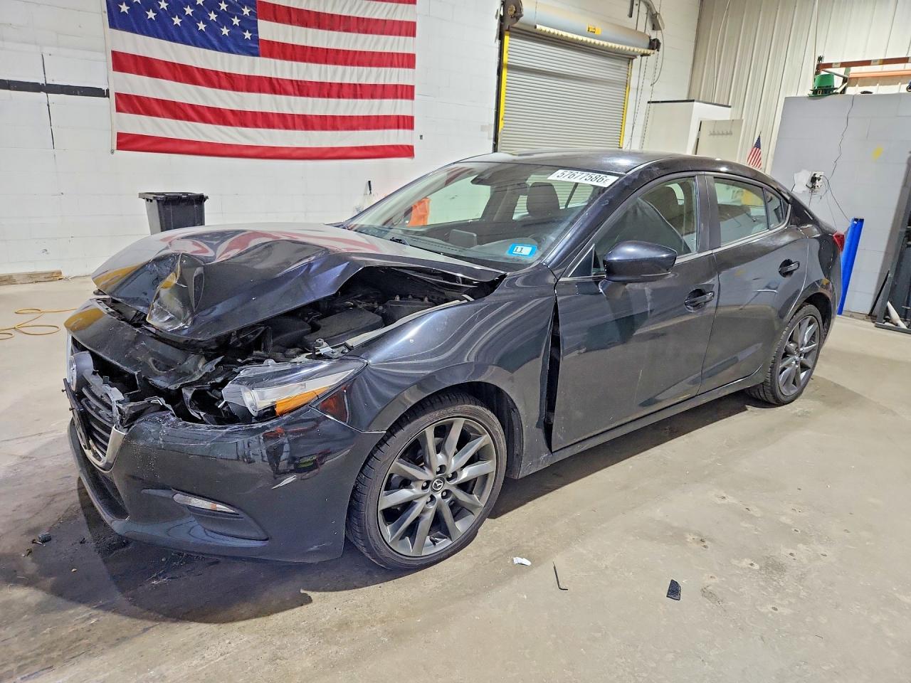 2018 MAZDA 3 Touring