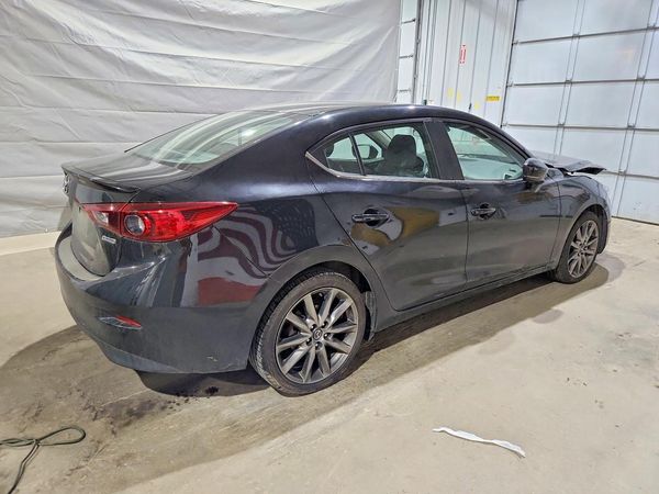2018 MAZDA 3 Touring