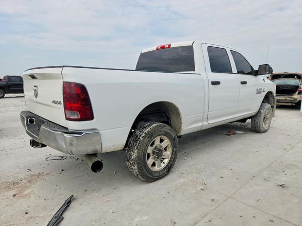 2018 RAM 2500 ST CREW CAB 4X4