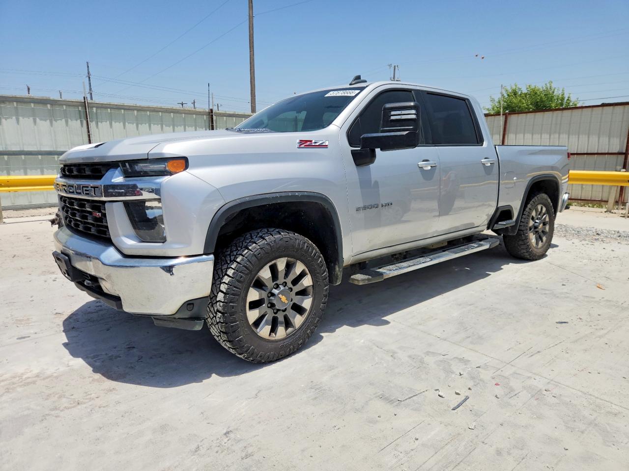 2022 CHEVROLET SILVERADO LT — Front 3/4