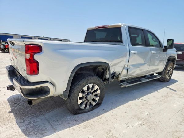 2022 CHEVROLET SILVERADO LT — PSRA