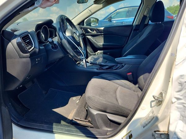 2015 MAZDA 3 Touring/GS