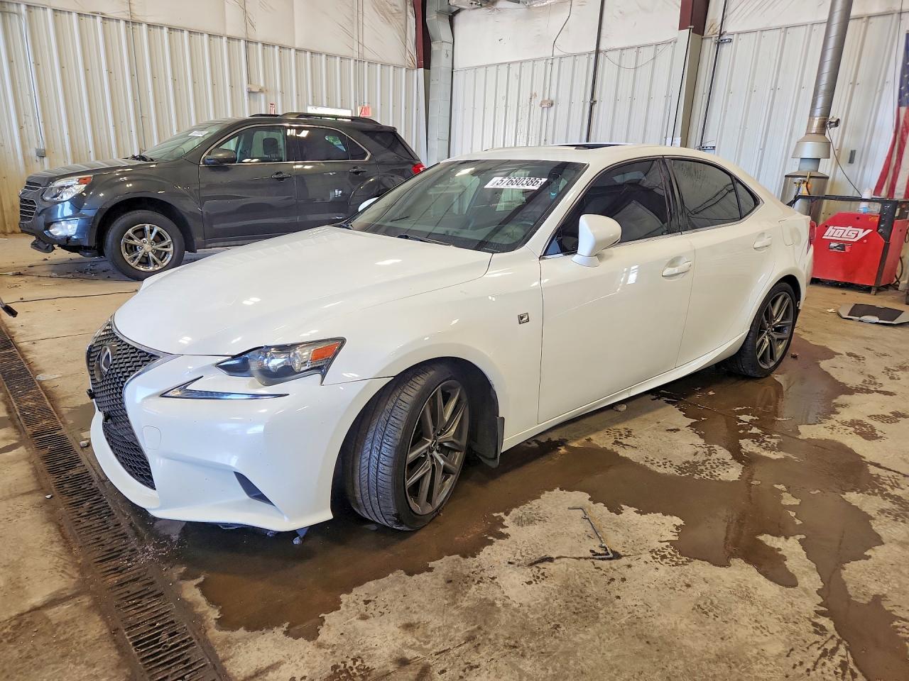 2016 LEXUS IS