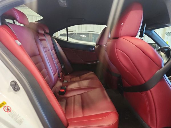 2016 LEXUS IS