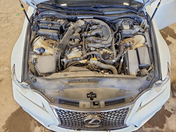 2016 LEXUS IS