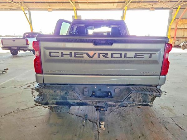 2026 CHEVROLET SILVERADO Trail Boss Custom