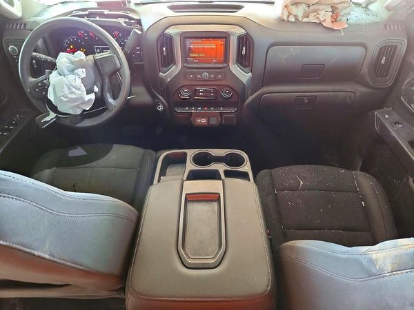 2026 CHEVROLET SILVERADO Trail Boss Custom