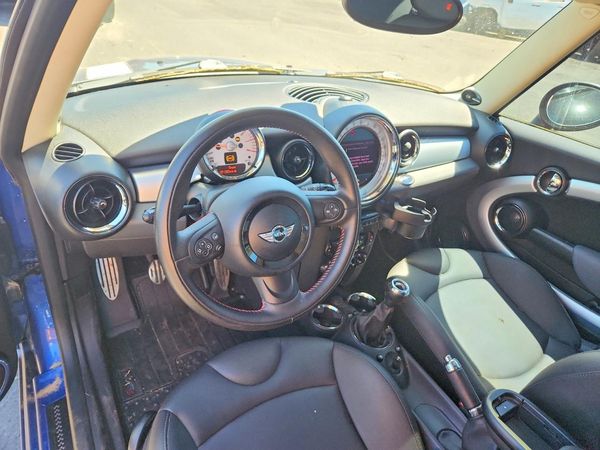 2012 MINI COOPER