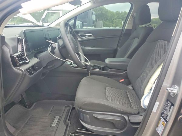 2025 KIA SPORTAGE LX