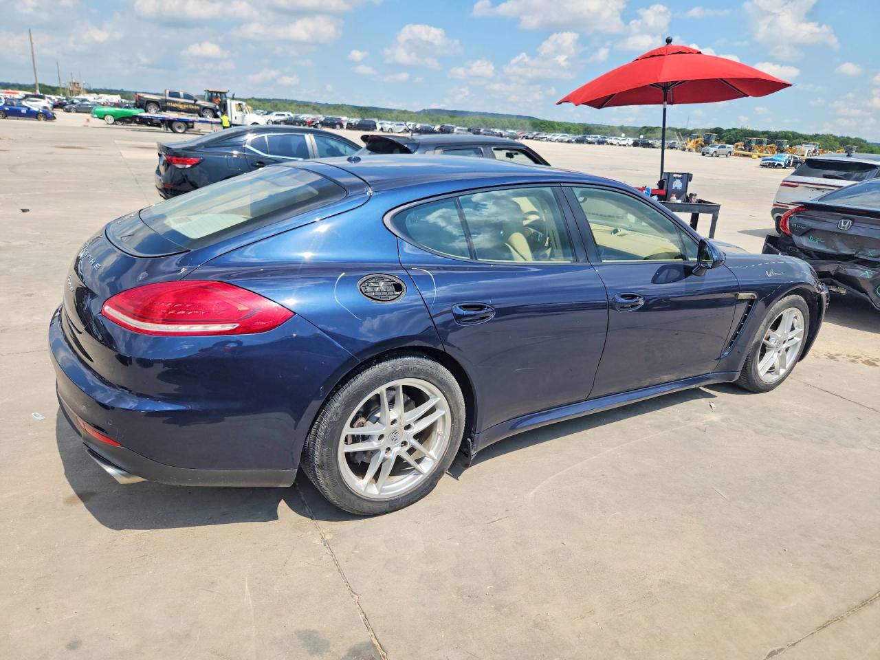 2014 PORSCHE PANAMERA Base (2WD), 4 (4WD)