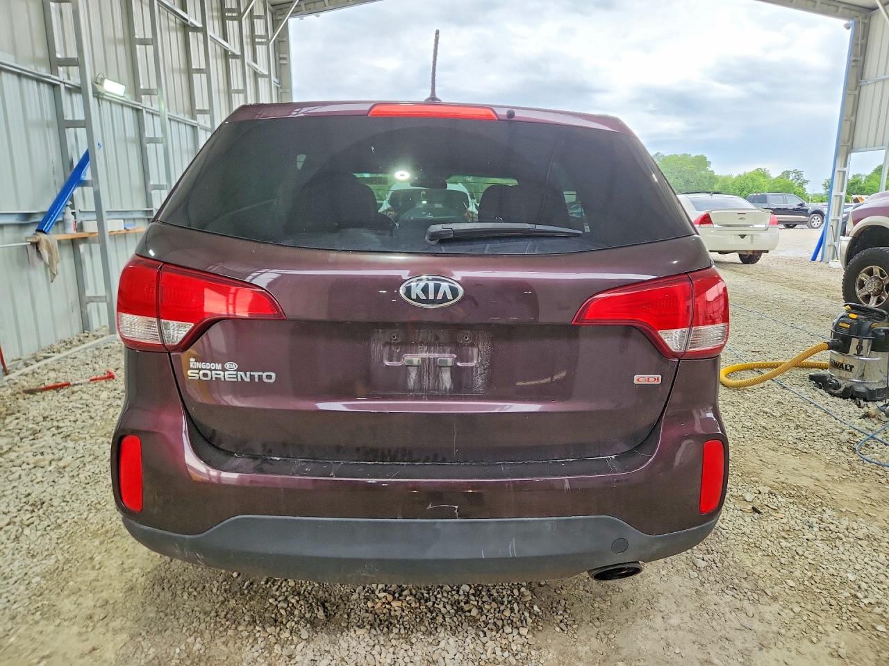 2015 KIA SORENTO GL