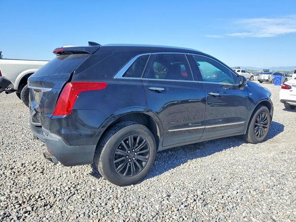 2017 CADILLAC XT5 Base
