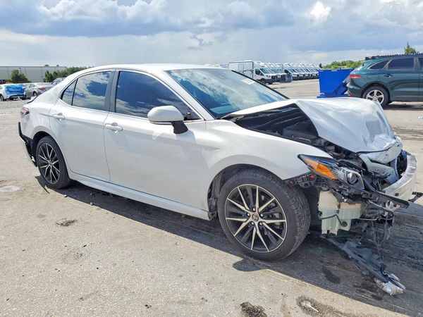 2023 TOYOTA CAMRY