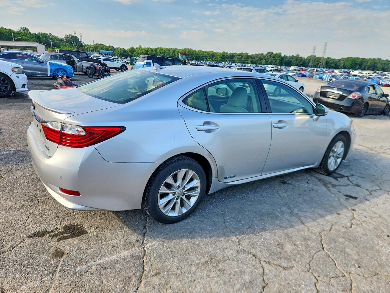2014 LEXUS ES 300h