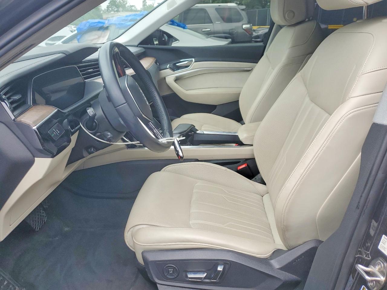 2019 AUDI E-TRON e-tron quattro Prestige