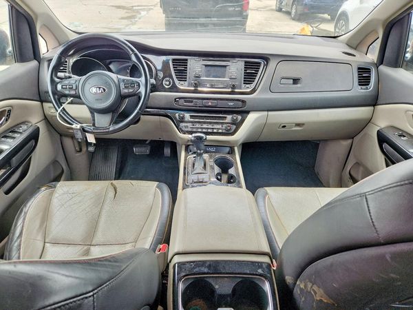 2016 KIA SEDONA EX - Middle level