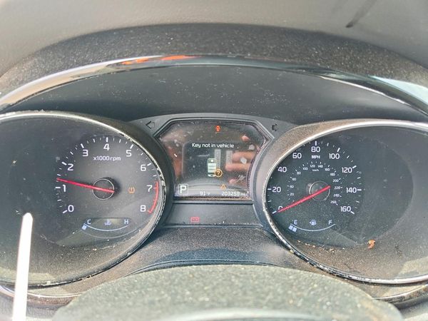 2016 KIA SEDONA EX - Middle level