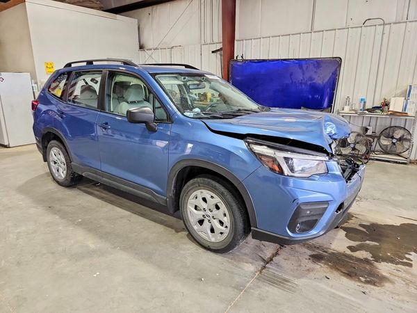 2021 SUBARU FORESTER Base