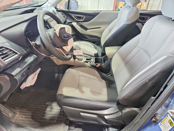 2021 SUBARU FORESTER Base