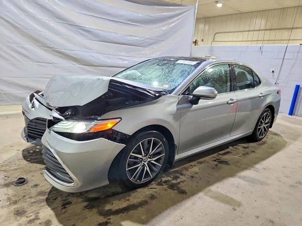 2022 TOYOTA CAMRY