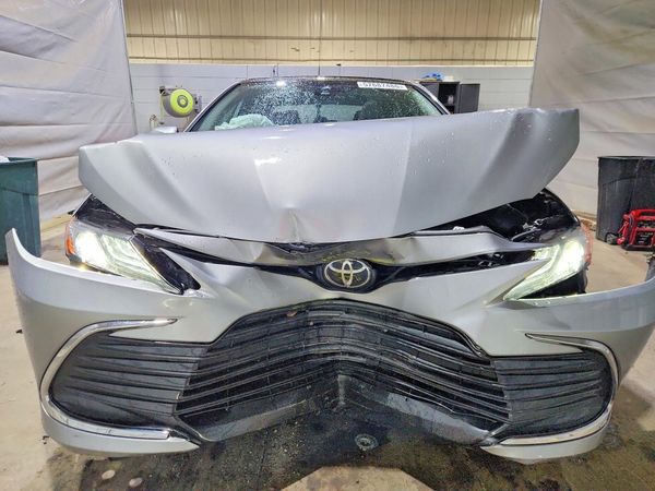 2022 TOYOTA CAMRY